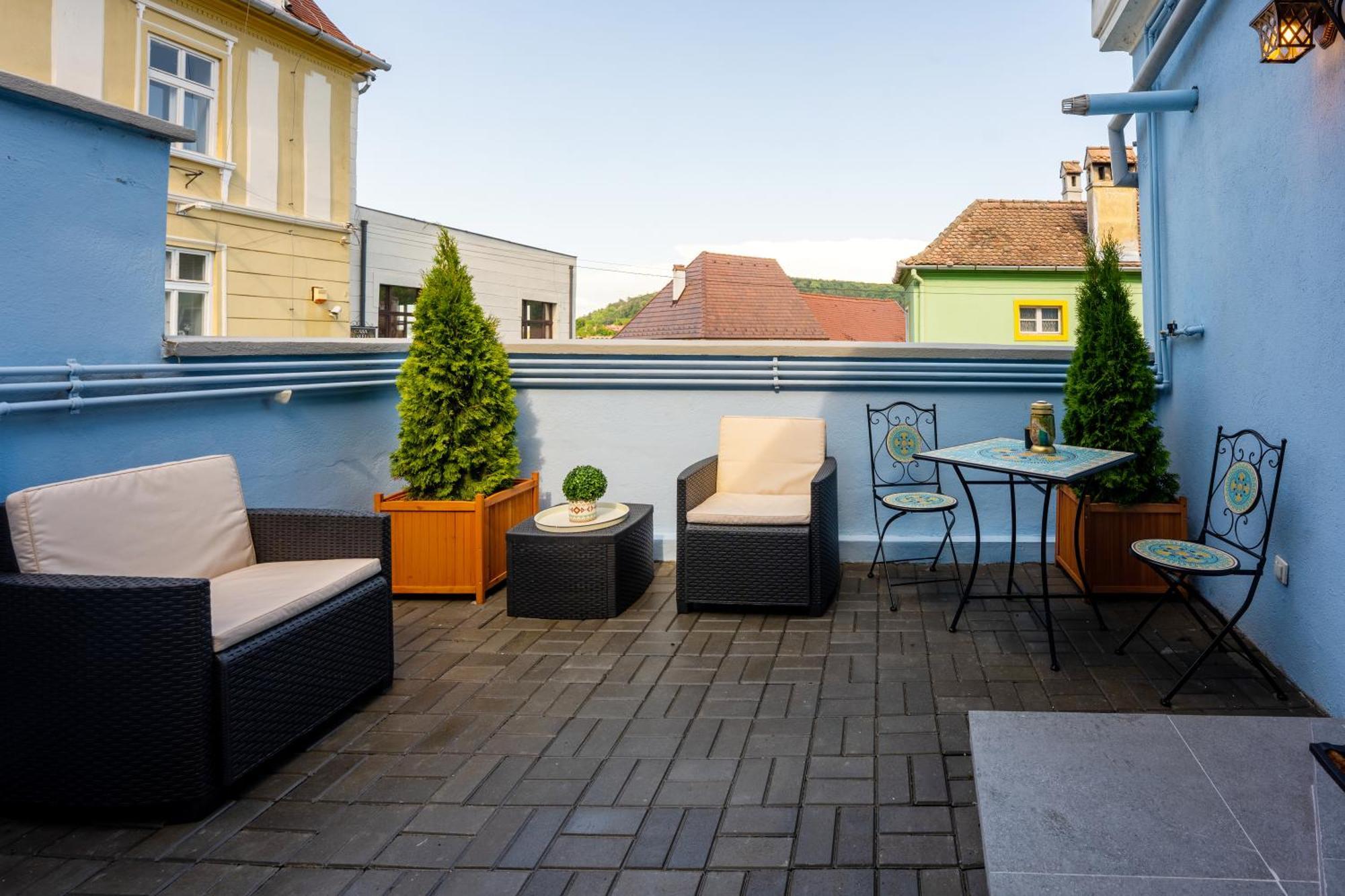 Blue House Citadel Elite Sighisoara Apartment Екстериор снимка